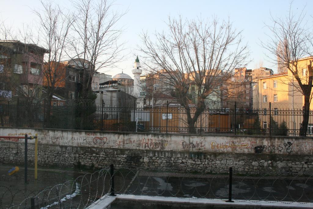 Mete Apartments Istanbul Exterior photo