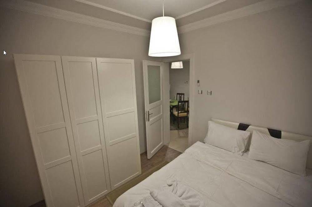 Mete Apartments Istanbul Exterior photo